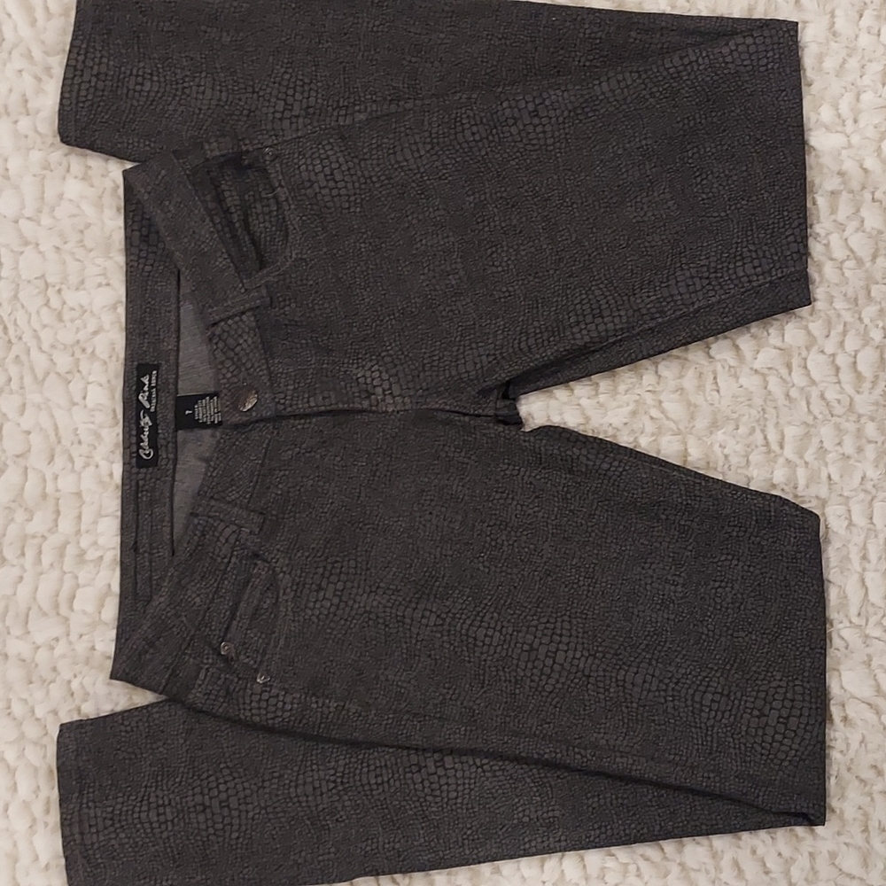 CELEBRITY Pink skinny jeans size juniors 7